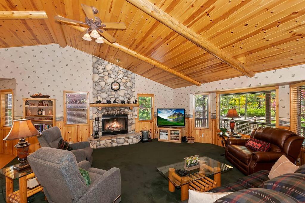Teakwood - 3-Br Spa, Fire Pit, Quiet, Ac, Centrally Located Villa Big Bear Lake Exterior photo
