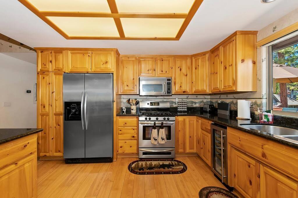Teakwood - 3-Br Spa, Fire Pit, Quiet, Ac, Centrally Located Villa Big Bear Lake Exterior photo